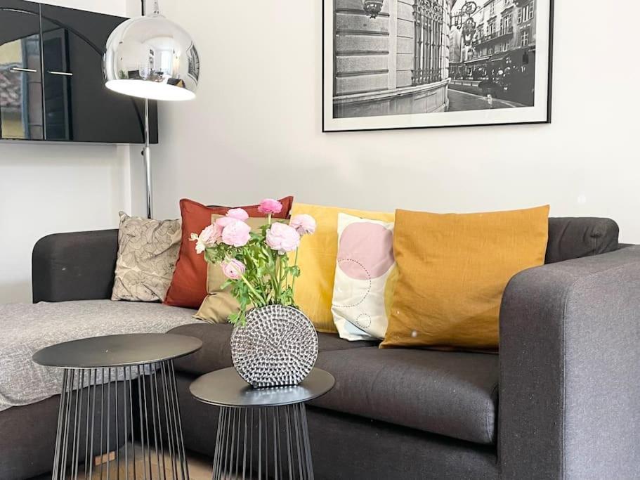 Homelivia, Vieux Nice, Appartement De Charme, Clim Balcon ภายนอก รูปภาพ